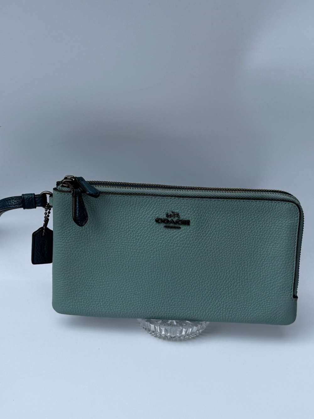 Coach Two Tone Double Zip Hangtag